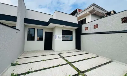Residência com excelente acabamento - 3 dormitórios sendo uma suíte/Piscina.