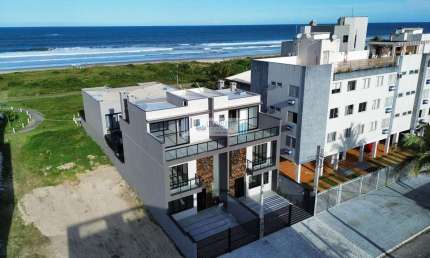Triplex contendo 3 dormitórios - suíte - terraço gourmet com vista para o mar.