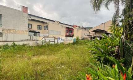 Oportunidade Única Balneário Caiobá - Terreno medindo 14,00 x 32,00 Próx. ao mar