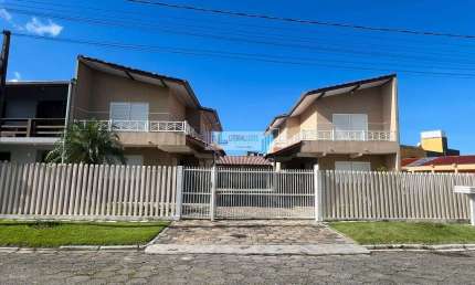 Dois Sobrados no mesmo terreno - Oportunidade de compra e investimento certo.