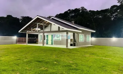 Casa de campo a venda no Guaraguaçu - 3 dormitórios e Amplo quintal com 576m².