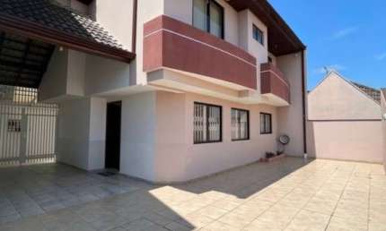 Sobrado com 3 quartos  à venda, 131.88 m2 por R$650000.00  - Uberaba - Curitiba/PR