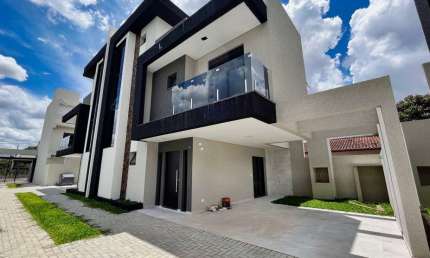Sobrado com 3 quartos  à venda, 140.00 m2 por R$849000.00  - Xaxim - Curitiba/PR