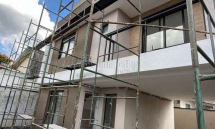 Sobrado com 3 quartos  à venda, 166.59 m2 por R$829000.00  - Xaxim - Curitiba/PR