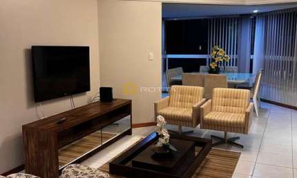 Belo apartamento com 3 quartos e quadra mar na Barra Sul