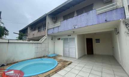 Casa com 3 quartos para alugar na Rua Clevelândia, 594, Brejatuba, Guaratuba