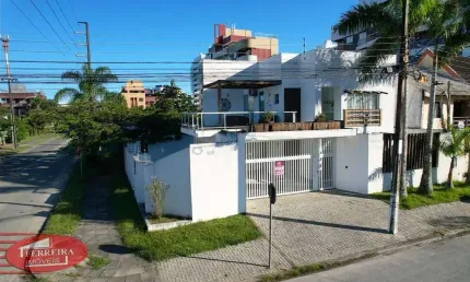 Casa com 4 quartos à venda na Avenida Espírito Santo, Centro, Guaratuba