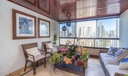 RESIDENCIAL HERMITAGE - COBERTURA DUPLEX MOBILIADO PRÓXIMO À PRAIA EM BALNEÁRIO CAMBORIÚ