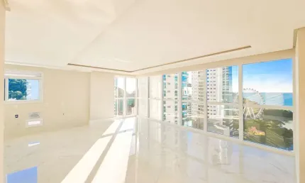 SKYLINE TOWER - APARTAMENTO COM VISTA TOTAL DO MAR EM BALNEÁRIO CAMBORIÚ