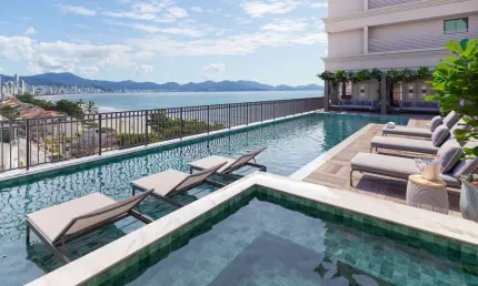 SAINT LOUIS - APARTAMENTO FRENTE MAR EM BALNEÁRIO PEREQUÊ