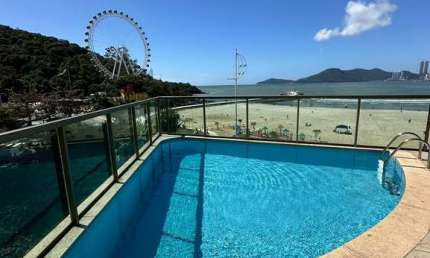 APARTAMENTO DIFERENCIADO FRENTE MAR COM PISCINA PRIVATIVA EM BALNEÁRIO CAMBORIÚ