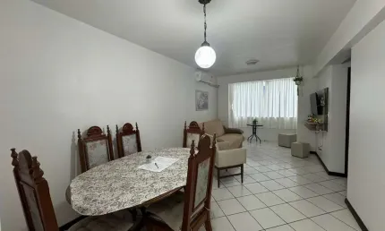 CIDADE BAURÚ - APARTAMENTO COM 02 DORMITÓRIOS PRÓXIMO À PRAIA EM BALNEÁRIO CAMBORIÚ