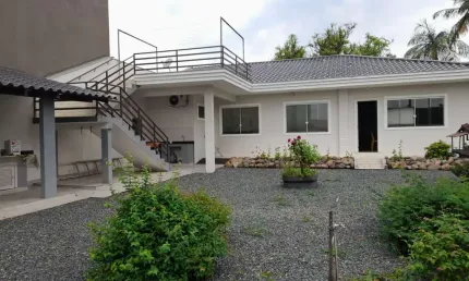 Casa mobiliada com 03 dormitórios no bairro américa em joinville