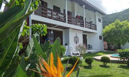 CASA A 150 METROS DA PRAIA DE TAQUARAS EM BALNEÁRIO CAMBORIÚ