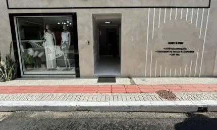 CLÍNICA ESTÉTICA À VENDA EM BALNEÁRIO CAMBORIÚ E  LOJA DE ROUPAS