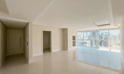 Alameda jardins - apartamento com 03 suítes em balneário camboriú