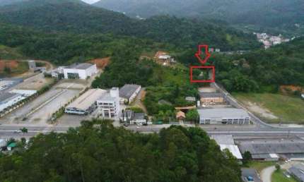 TERRENO À VENDA NA AVENIDA DAS ARAPONGAS EM BALNEÁRIO CAMBORIÚ