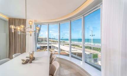 QUINTAS DO ARPOADOR - APARTAMENTO MOBILIADO FRENTE MAR NA PRAIA BRAVA EM ITAJAÍ