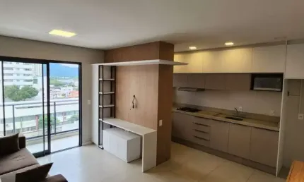 Apartamento com 01 dormitórios no centro de balneário camboriú