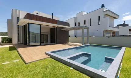Caledônia private village - casa com 03 suítes em camboriú