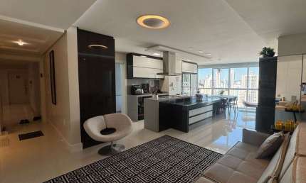 ALAMEDA JARDINS - APARTAMENTO MOBILIADO NA AVENIDA BRASIL DE BALNEÁRIO CAMBORIÚ