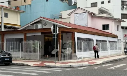 RESTAURANTE À VENDA NO CENTRO DE BALNEÁRIO CAMBORIÚ