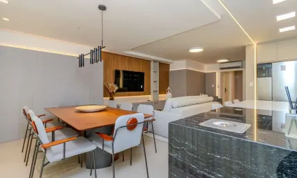 EDIFÍCIO EDGAR WEGNER - APARTAMENTO DECORADO COM 03 SUÍTES EM BALNEÁRIO CAMBORIÚ