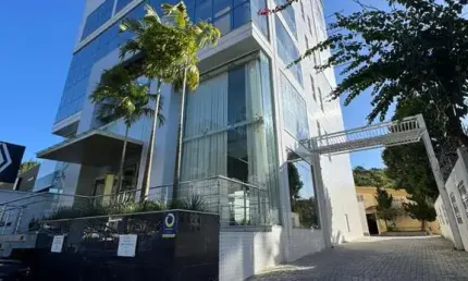 SALA COMERCIAL PARA LOCAÇÃO NA AVENIDA DOS ESTADOS EM BALNEÁRIO CAMBORIÚ