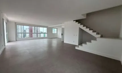 Villa alba - apartamento duplex próximo à avenida brasil em balneário camboriú