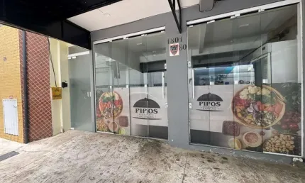 SALA COMERCIAL À VENDA NA QUADRA DO MAR EM BALNEÁRIO CAMBORIÚ