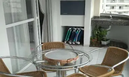 APARTAMENTO MOBILIADO 02 DORMITÓRIOS COM SUÍTE EM BALNEÁRIO CAMBORIÚ