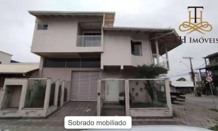 Sobrado com 3 dormitórios para alugar, 400 m² por R$ 6.000,02/mês - São João - Itajaí/SC