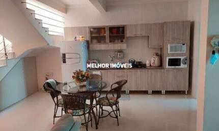 Casa Sobrado à Venda Semi Mobiliada com  02 Suítes Localizada no Centro de Balneário Camboriú - SC