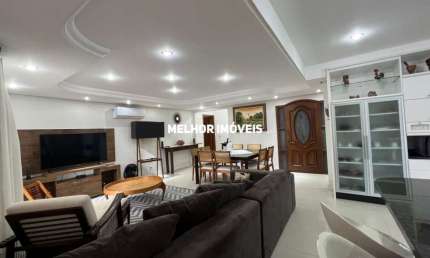 Ampla Cobertura com 263 m² no Centro de Balneário Camboriú