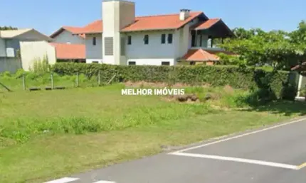 Terreno á venda na  Quadra Mar na Praia do Estaleiro em Balneário Camboriú