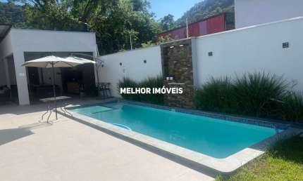Casa para alugar no Bairro da Barra em Balneário Camboriú.