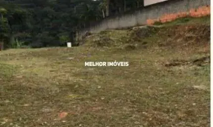 Terreno á Venda com 700 m² Localizado no Bairro Ariribá em Balneário Camboriú - SC