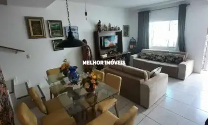 Sobrado Semi Mobiliado à Venda com 03 Dormitórios sendo 01 Suíte Localizado no bairro Nova Esperança Balneário Camboriú - SC