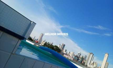 Antígua - Cobertura à Venda mobiliada com 03 dormitórios sendo 01 suíte, piscina, localizada no centro de Balneário Camboriú - SC