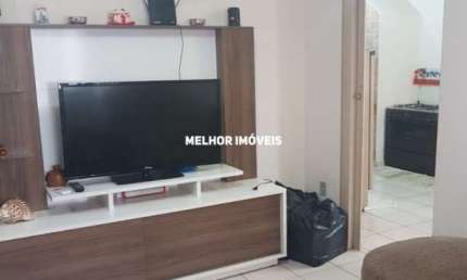 Casa à Venda com 05 Dormitórios sendo 01 Suíte, com Churrasqueira a Carvão, com Ampla Varanda, localizada no Centro em Balneário Camboriú.