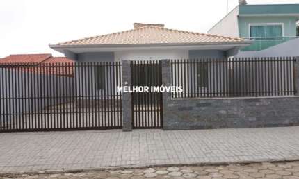 Casa Nova em Condominio Fechado à Venda com 03 dormitórios, localizado no Bairro São Francisco de Assis em Camboriú - SC