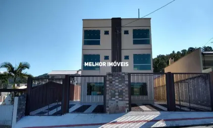 Casa Sobrado à Venda com 03 Suítes em Balneário Camboriú - SC