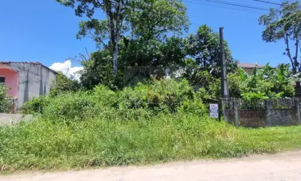 Terreno a 900 metros do mar com 1,50 metros acima no nível da Rua