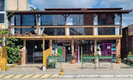 Sobrado com Sala Comercial a venda em Itapoá - Sc. - Balneário Brasília