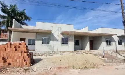 Casa nova em Itapoá com 2 quartos sendo 1 suite - Itapema do Norte