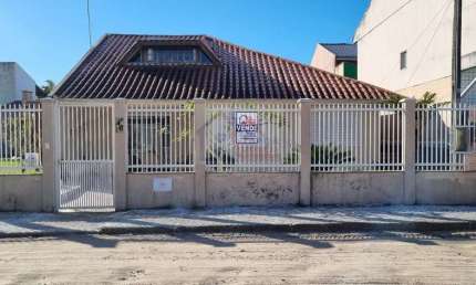 Casa com Ático e Sobrado a venda em Itapoá - Terreno de 720 m².