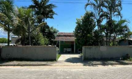 Casa com 3 quartos no Jardim Pérola do Atlântico, 900m do mar