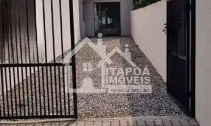 Casa com 1 suite + 1 quarto, churrasqueira no baln. são josé - itapoá sc.
