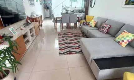 Sobrado semi novo com 3 dormitórios à venda, 150 m² por R$ 1.030.000 - Vila Firmiano Pinto - São Paulo/SP