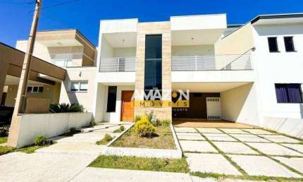 Sobrado com 3 dormitórios à venda, 215 m² por R$ 960.000,00 - Jardim Oasis - Taubaté/SP